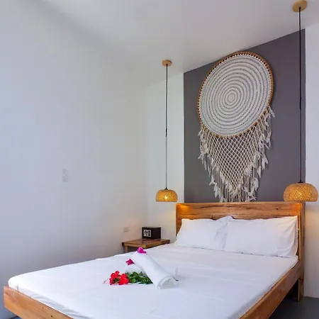 Sip Sunset Hostel And Lounge El Nido Exterior photo