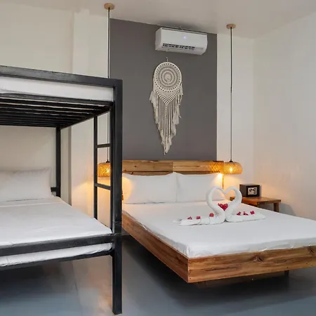 Sip Sunset Hostel And Lounge El Nido Exterior photo
