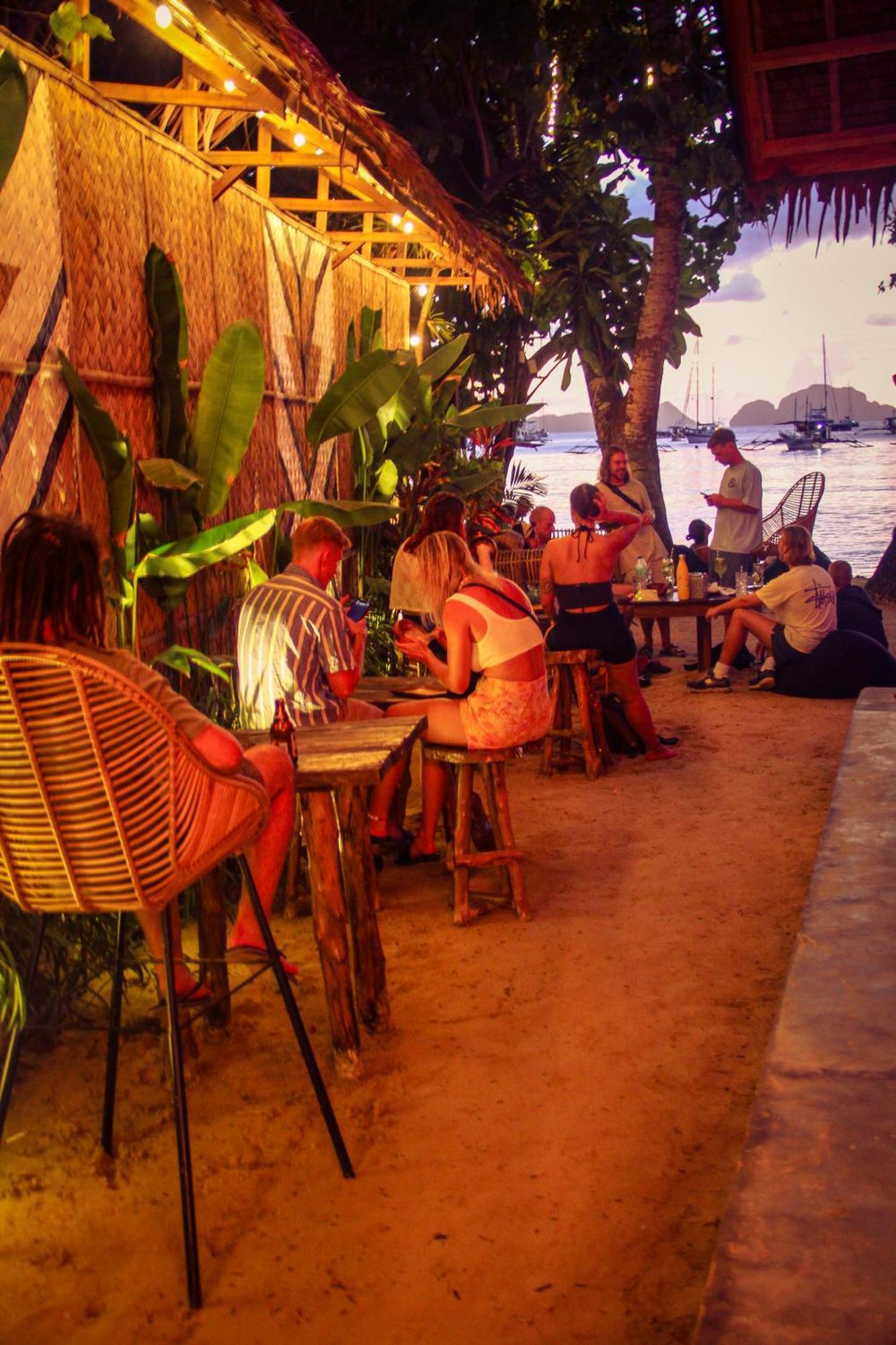 Hostel Sip Sunset And Lounge El Nido