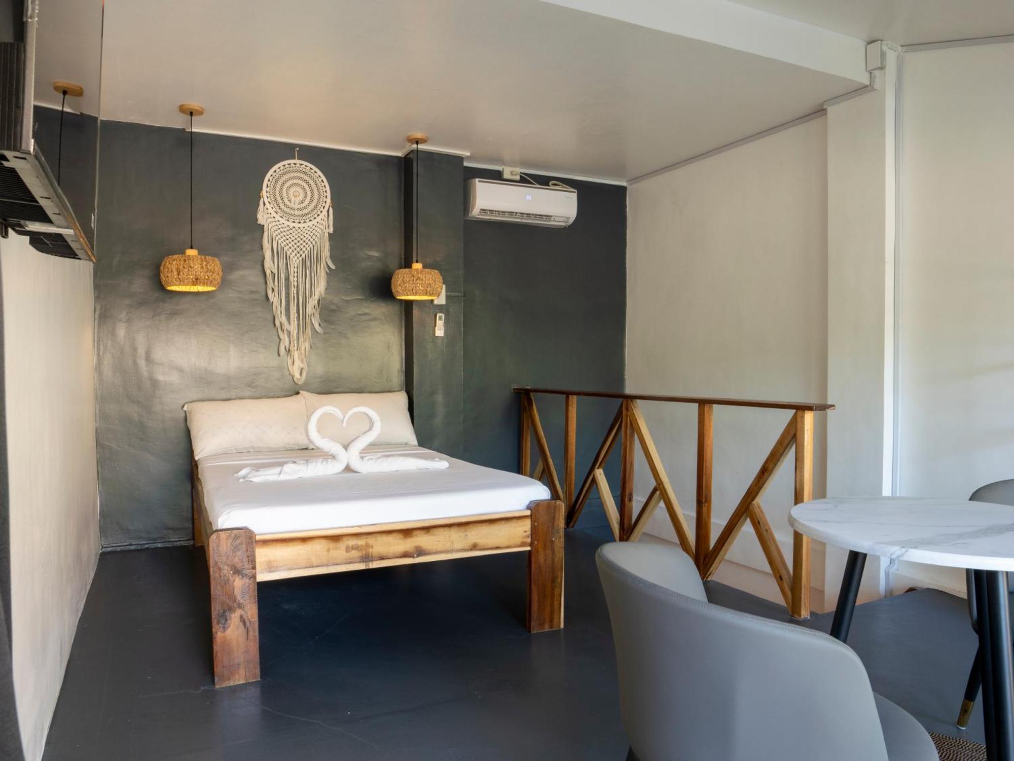 Sip Sunset And Lounge Hostel